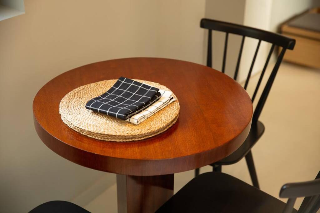 Zen Apartment - Calea Victoriei บูคาเรสต์ ภายนอก รูปภาพ